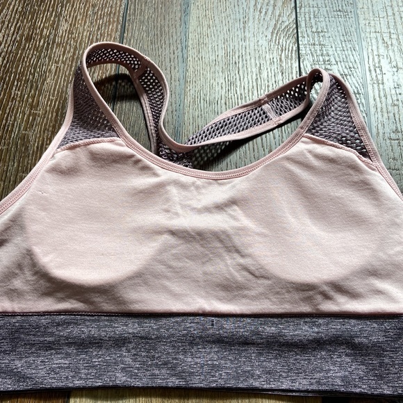 Pink by Victoria’s Secret Seamless Lightly Lined Sports Bra Size M - Picture 5 of 11